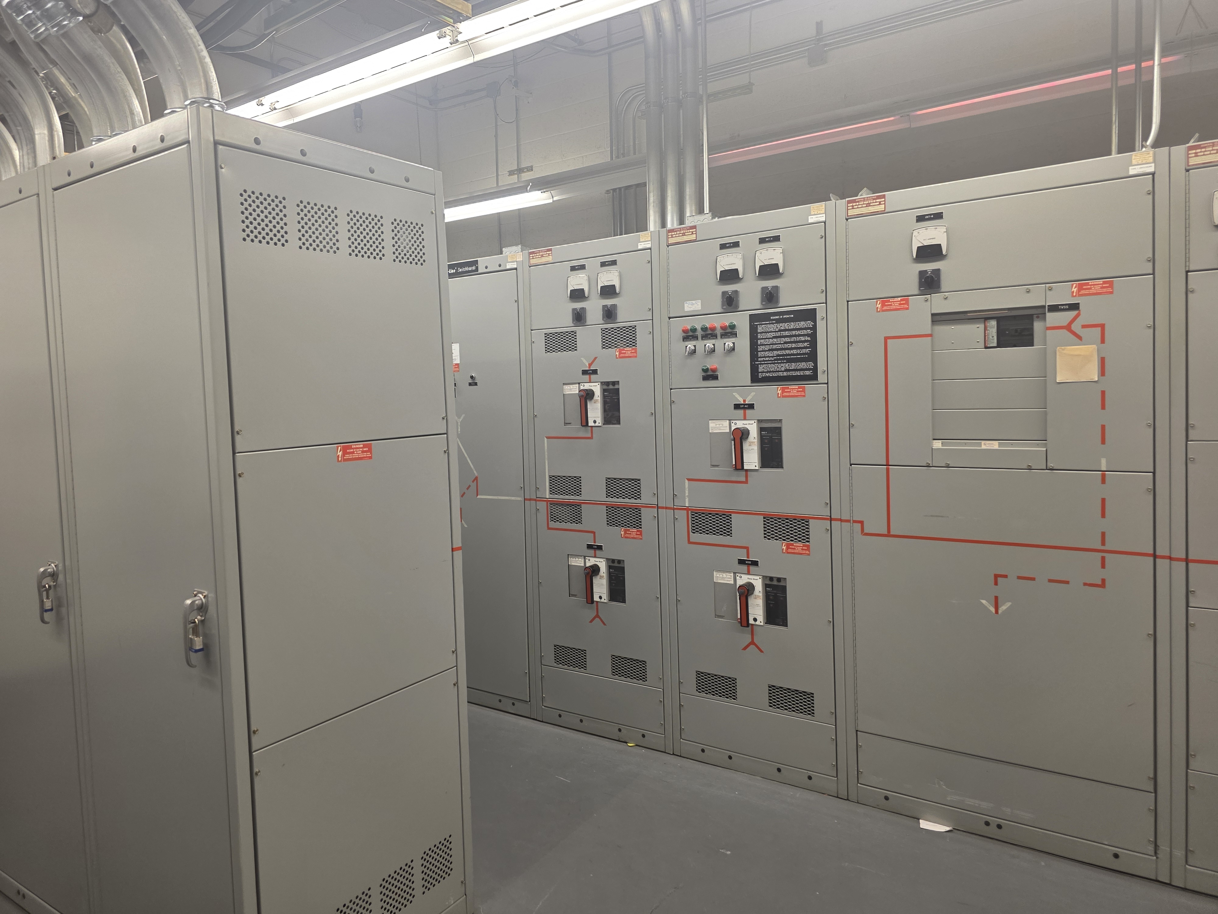 Phoenix colocation power infrastructure